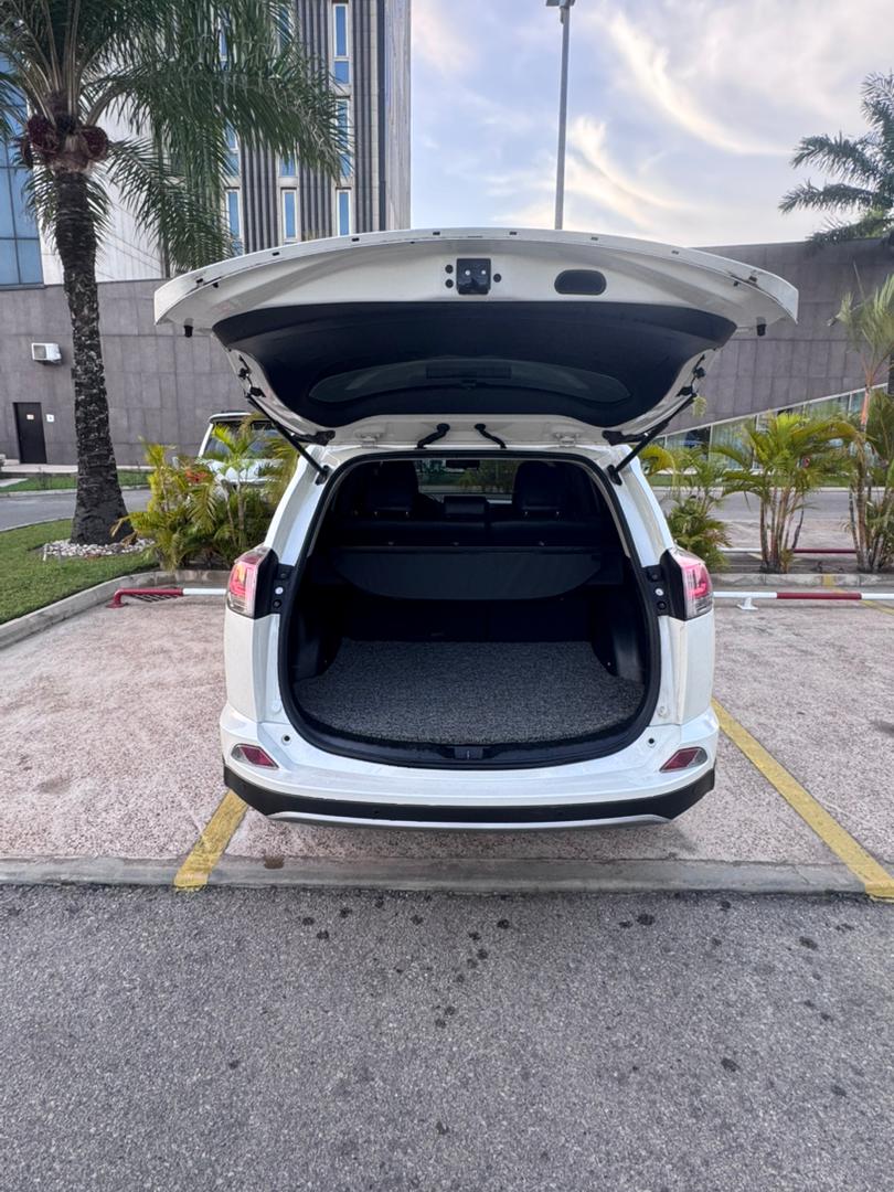 Toyota RAV4 2017 – SUV Blanc Full Option