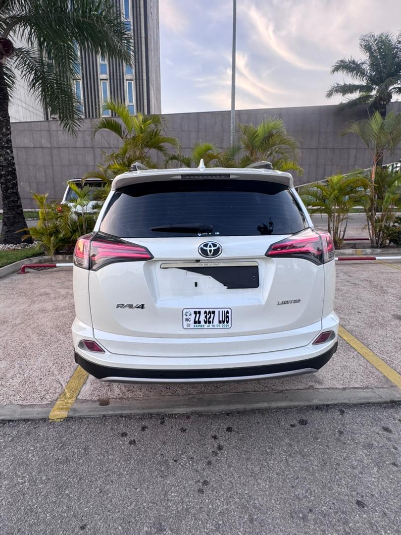 Toyota RAV4 2017 – SUV Blanc Full Option